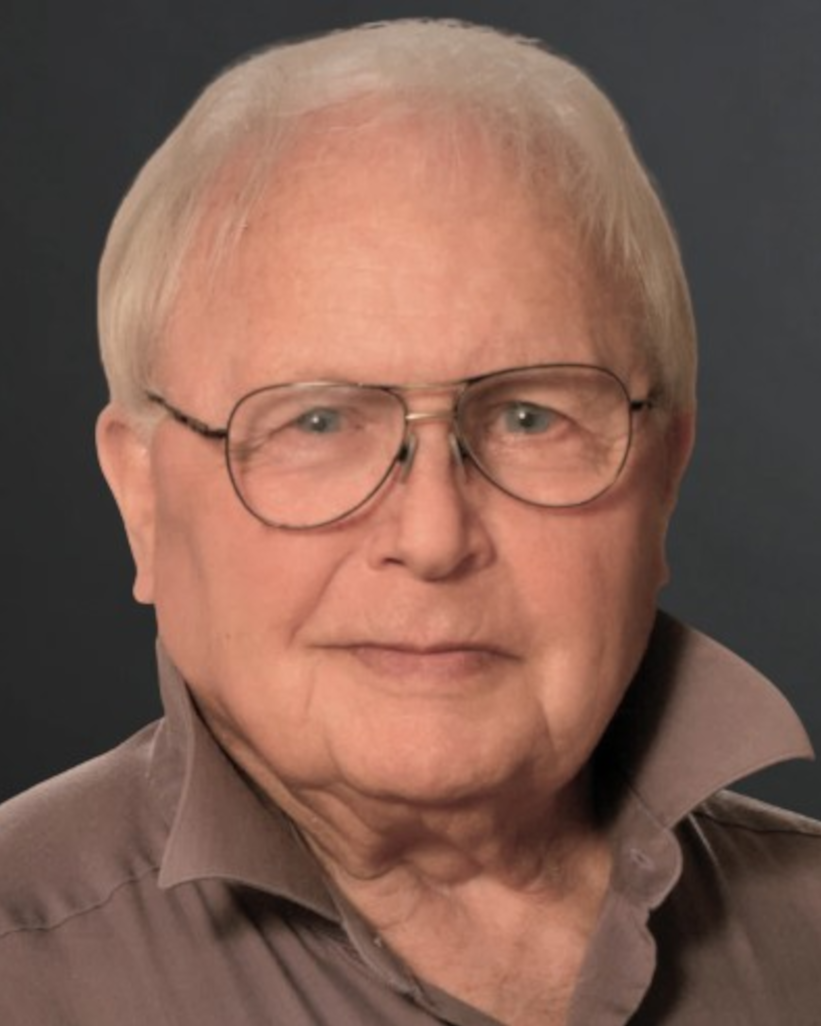 Alan Hollett Available